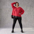 Warmer Strickpullover aus Strick und Memorytaft mit Vokuhilasaum und Seitenschlitzen