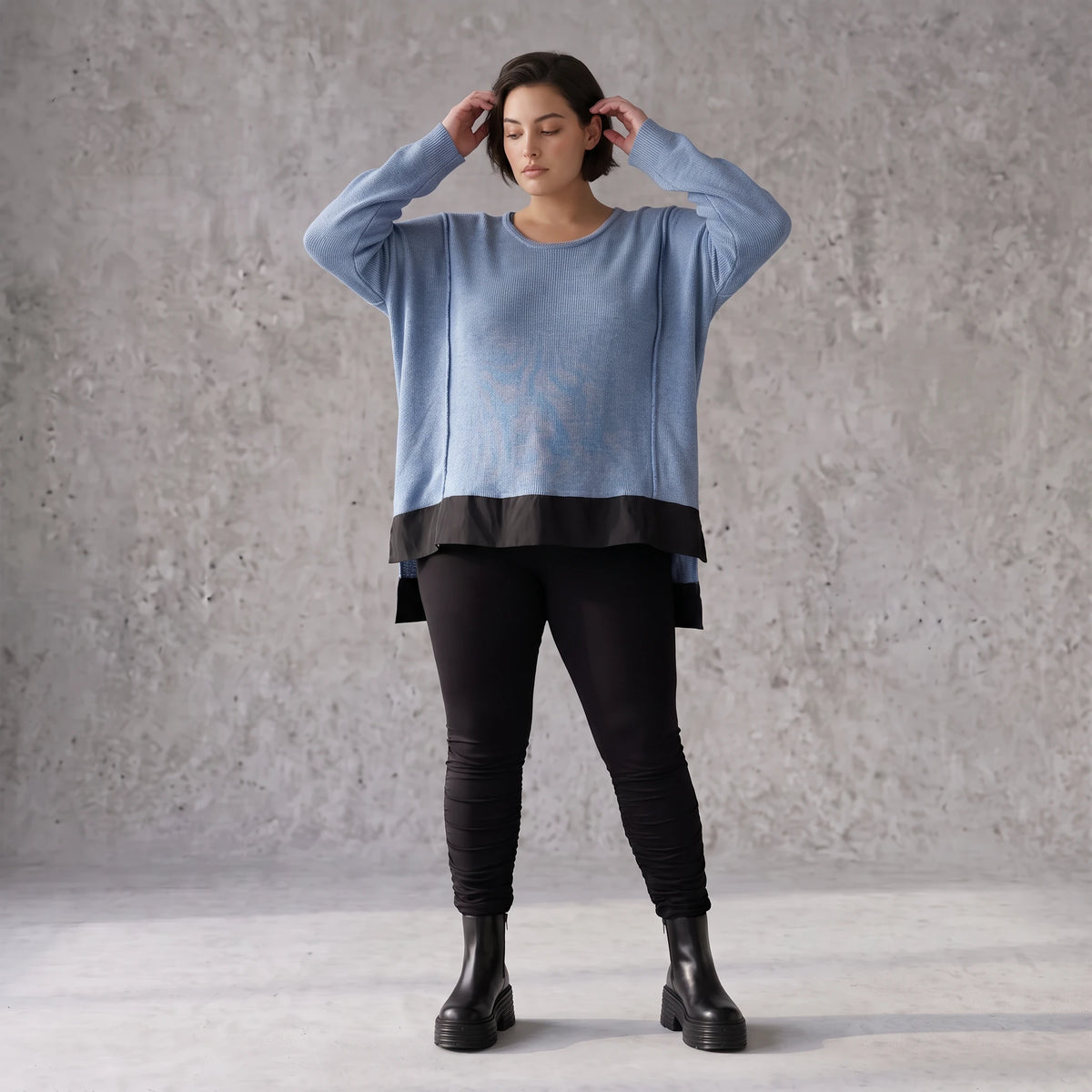 Strickpullover aus Baumwolle weich und warm mit Vokuhila Schnitt und Seitenschlitzen