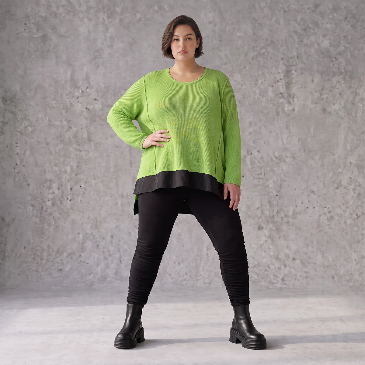Strickshirt Matchagrün Baumwolle Memorytaft gerader Schnitt vorne kurz hinten lang weich