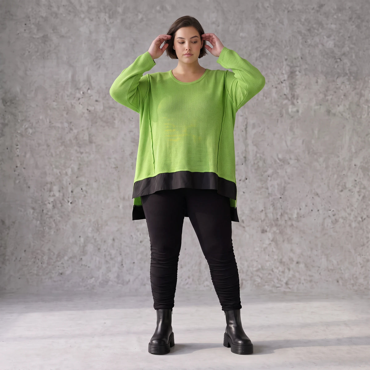 Strickshirt Matchagrün Baumwolle Memorytaft gerader Schnitt vorne kurz hinten lang weich