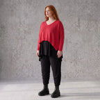 Strickpullover aus Baumwolle mit V-Ausschnitt kastiger Passform und seitlichen Schlitzen