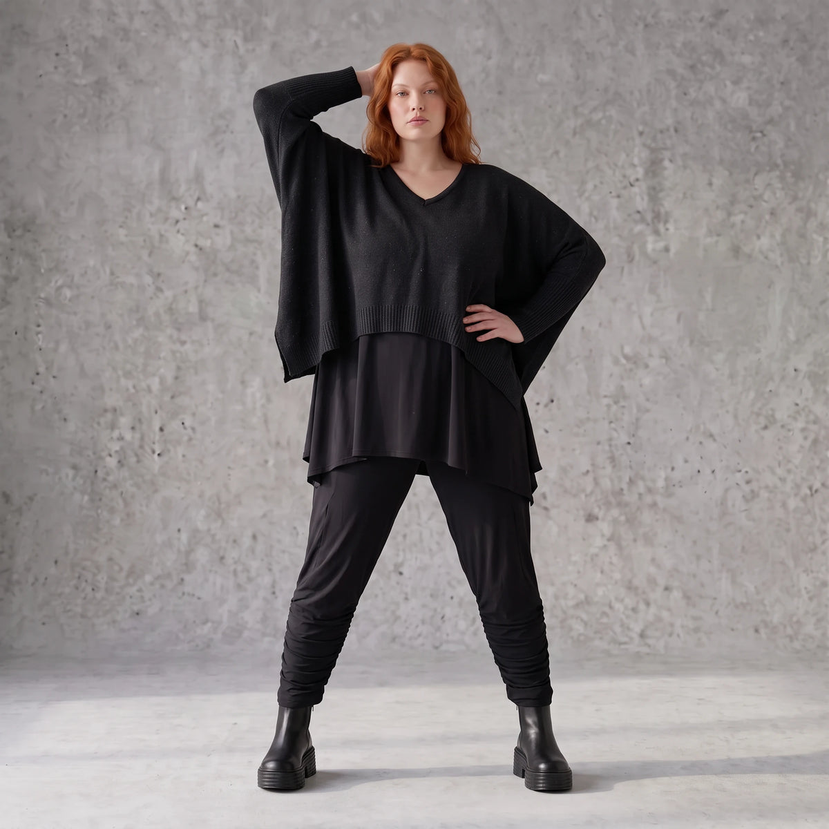 Kuscheliger Strickpullover mit V-Ausschnitt aus Baumwolle mit Stretch in kastiger Form