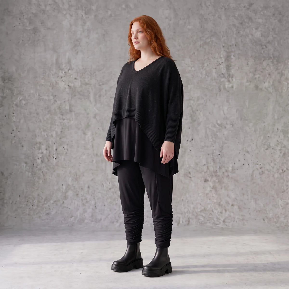 Kuscheliger Strickpullover mit V-Ausschnitt aus Baumwolle mit Stretch in kastiger Form