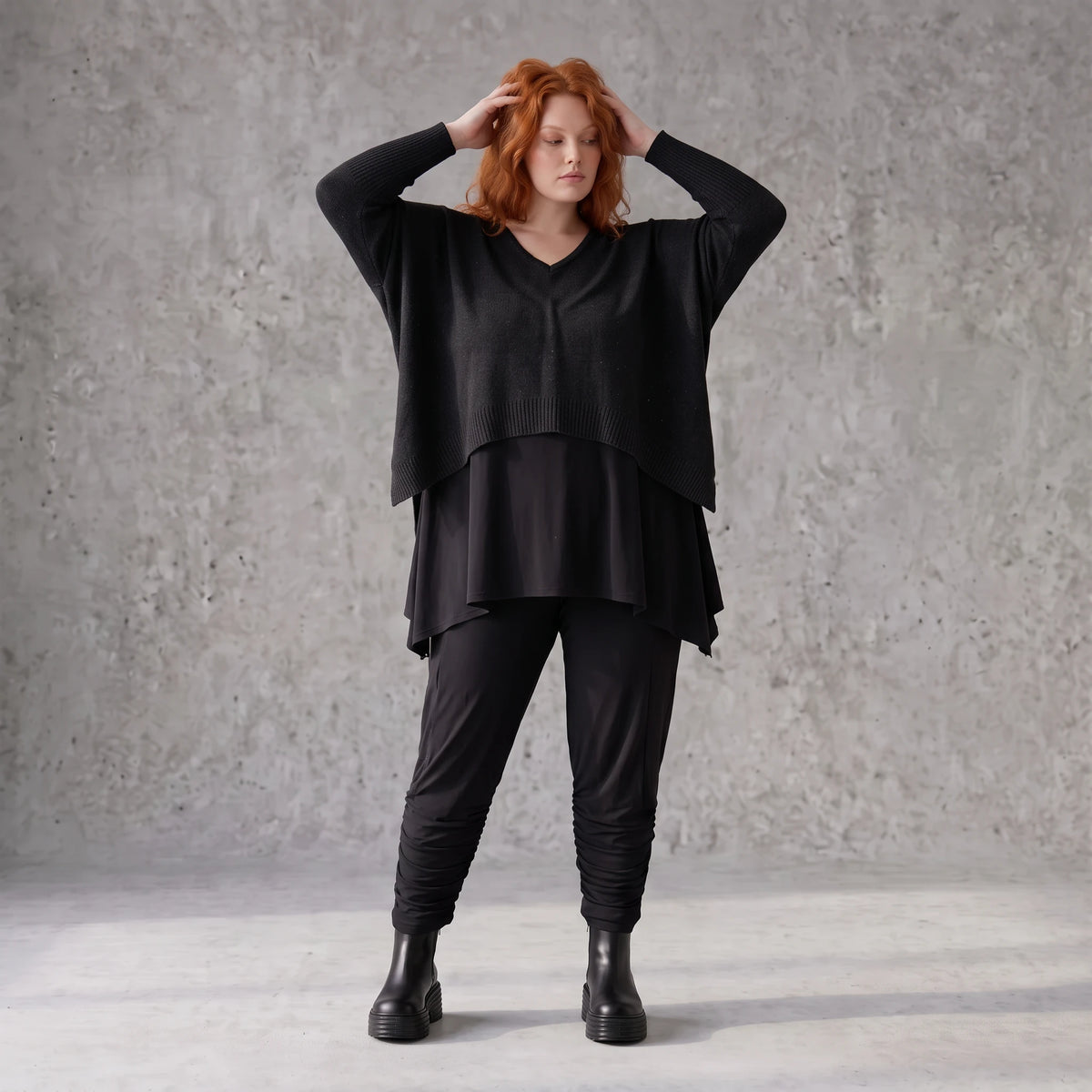 Kuscheliger Strickpullover mit V-Ausschnitt aus Baumwolle mit Stretch in kastiger Form