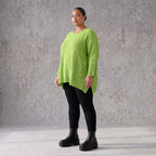 Strickshirt in Matchagrün mit Destroyedlook A-Linie Langarm und aufgesetzten Taschen