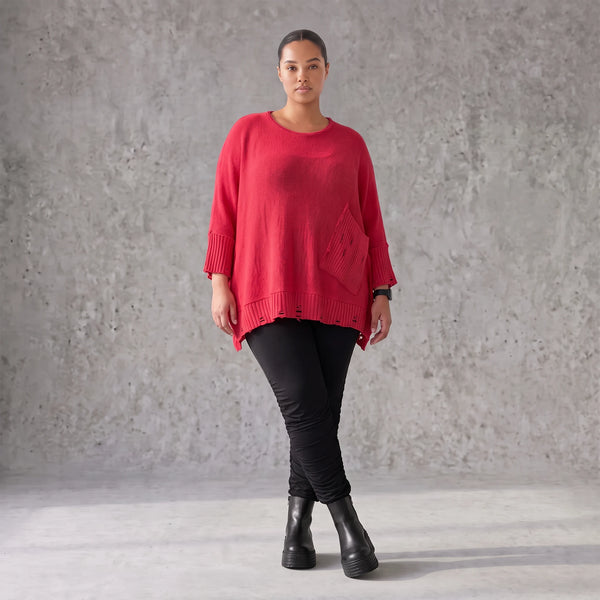 Warmes rotes Strickshirt in A-Linie aus weicher dehnbarer Stretchware mit Destroyedoptik