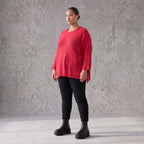 Warmes rotes Strickshirt in A-Linie aus weicher dehnbarer Stretchware mit Destroyedoptik