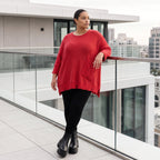 Warmes rotes Strickshirt in A-Linie aus weicher dehnbarer Stretchware mit Destroyedoptik