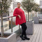 Warmes rotes Strickshirt in A-Linie aus weicher dehnbarer Stretchware mit Destroyedoptik