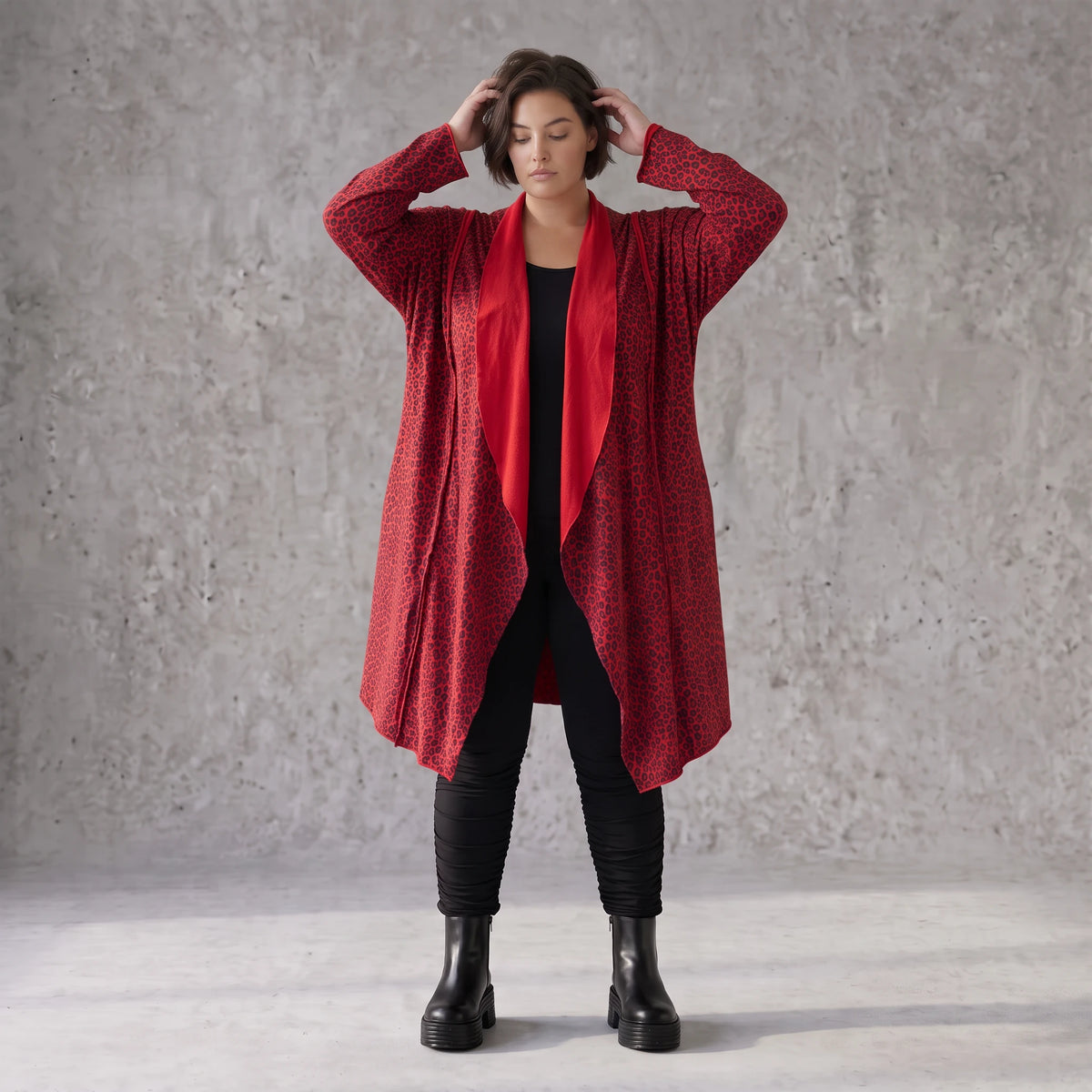 Cardigan aus French Terry in gerader Form mit Stehkragen offener Front und Baumwollmix