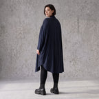 Cardigan aus weichem French Terry mit Stehkragen geradem Schnitt und Seitennahttaschen