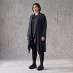 Cardigan aus weichem French Terry mit Stehkragen geradem Schnitt und Seitennahttaschen