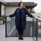 Cardigan aus weichem French Terry mit Stehkragen geradem Schnitt und Seitennahttaschen