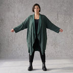 Cardigan aus French Terry mit Stehkragen Seitentaschen und Faltennaht in weicher Optik