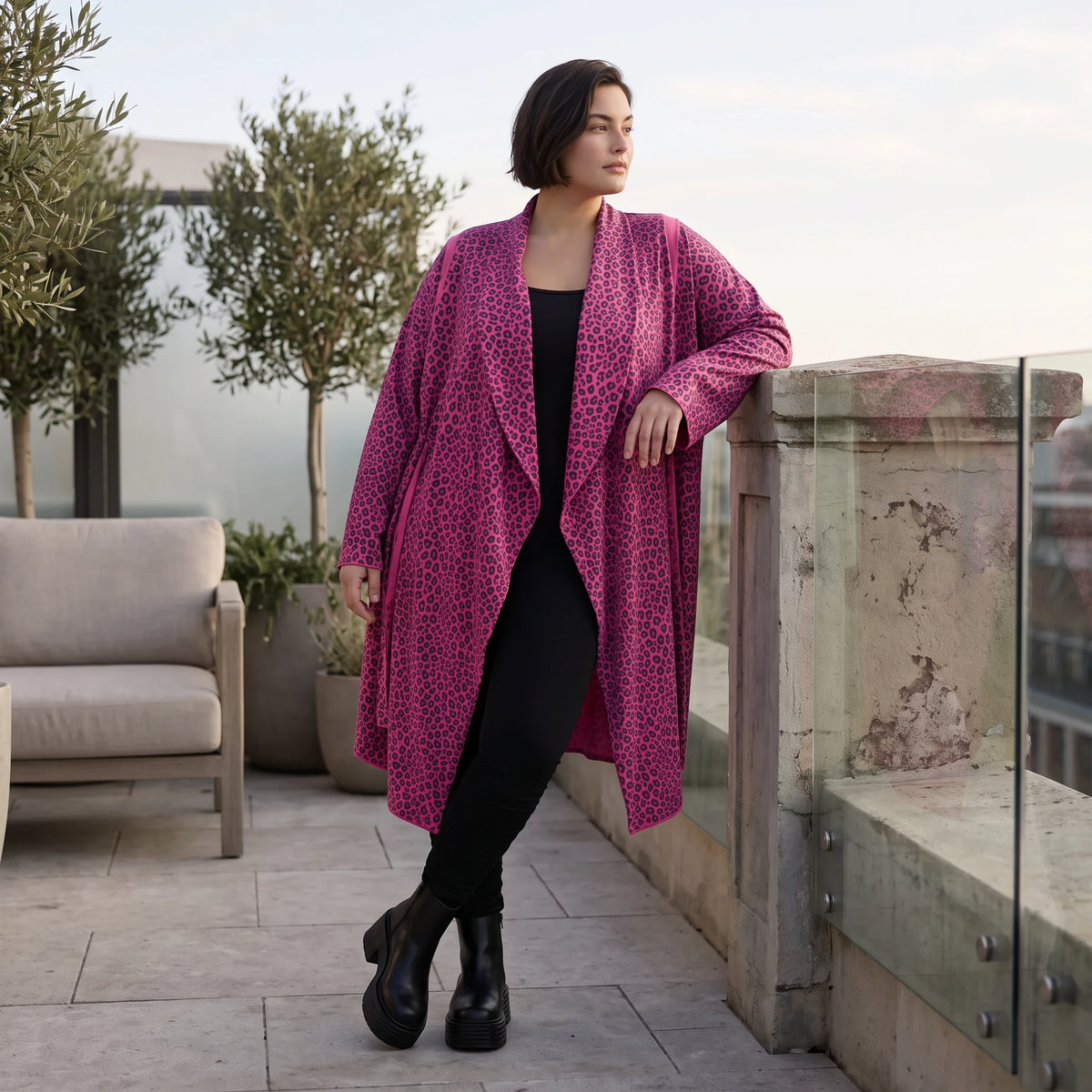 Cardigan aus weichem French Terry mit Stehkragen geradem Schnitt und Seitentaschen