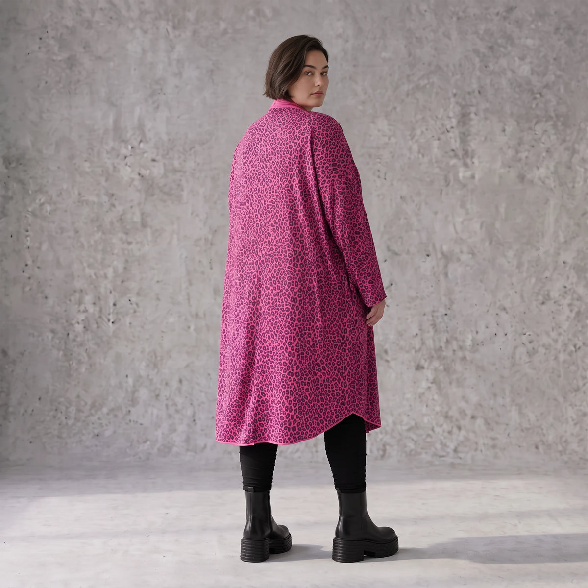 Cardigan aus weichem French Terry mit Stehkragen geradem Schnitt und Seitentaschen