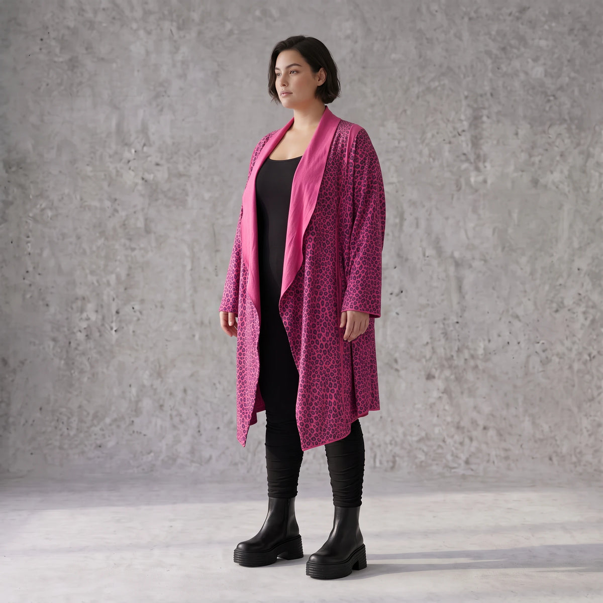 Cardigan aus weichem French Terry mit Stehkragen geradem Schnitt und Seitentaschen
