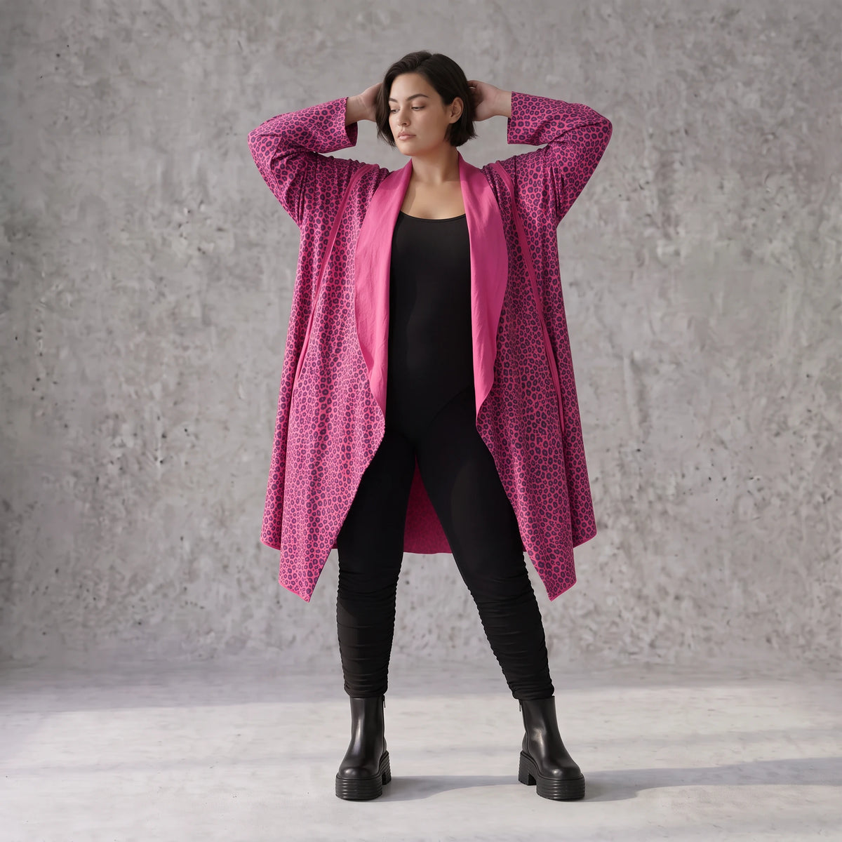 Cardigan aus weichem French Terry mit Stehkragen geradem Schnitt und Seitentaschen