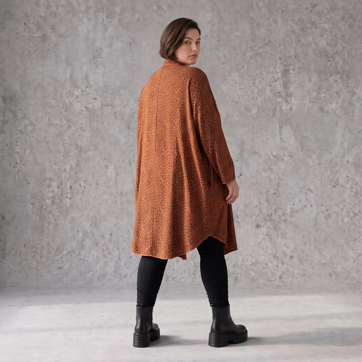 Cardigan in Rost aus French Terry mit Stehkragen geradem Schnitt und Seitentaschen vorne