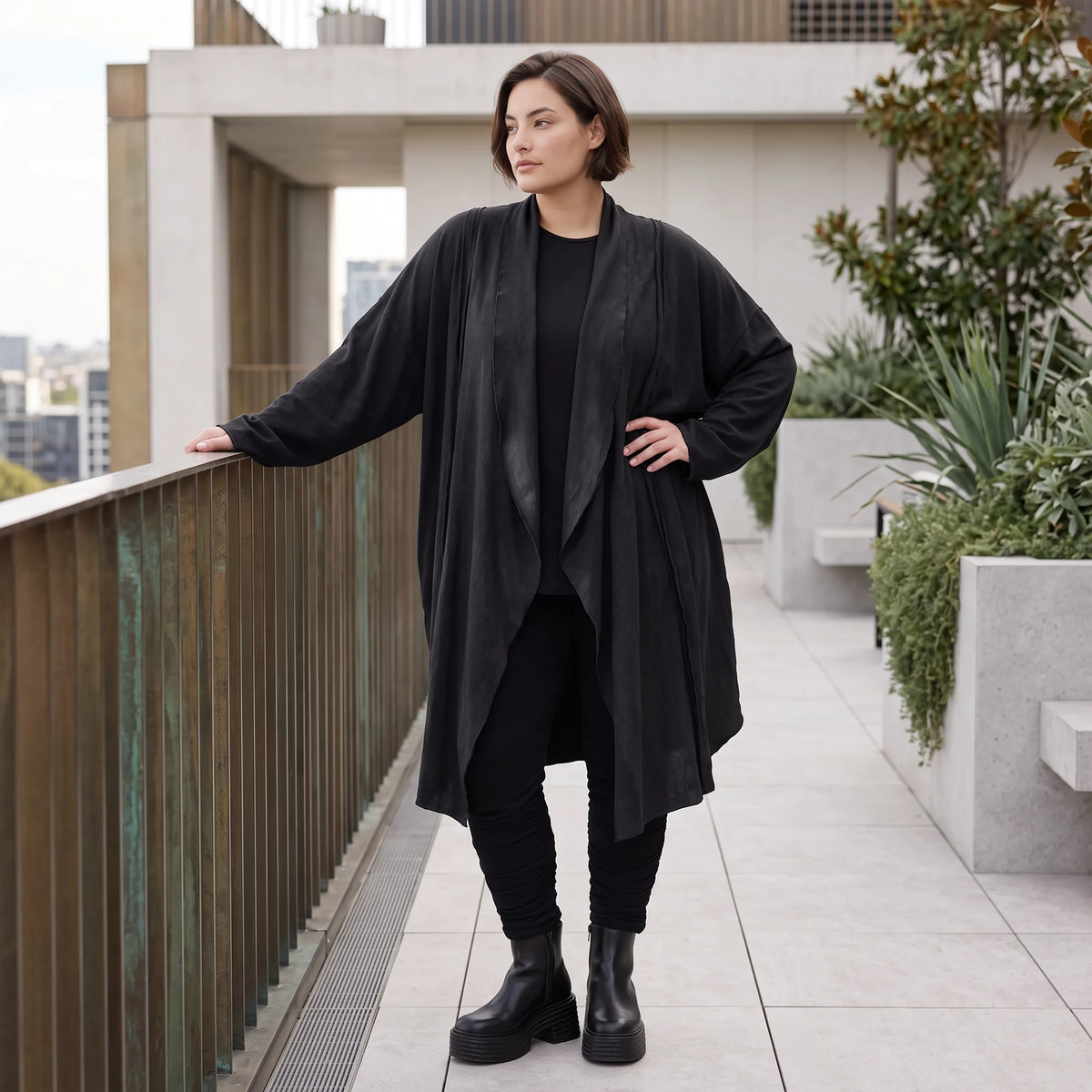 Cardigan aus French Terry mit Stehkragen Faltennaht und Seitentaschen ohne Verschluss