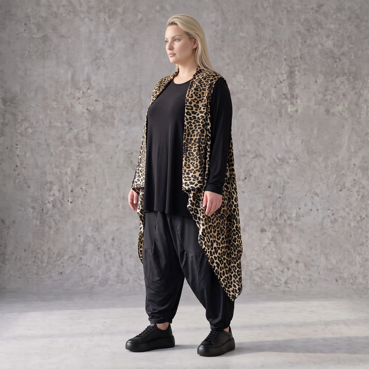 Ärmellose Satinweste in Beige/Schwarz mit Stehkragen und eleganter A-Linie Passform