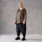 Satinshirt in A-Linie mit Zipfelsaum und 3/4-Arm mit Rundhalsausschnitt weich fließend