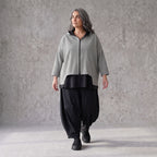 Vokuhila Jacke aus Bengaline und Memorytaft mit 3/4-Arm Kapuze und Seitennahttaschen