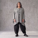 Bengalinebluse in Schwarz/Weiß A-Linie mit Rundhalsausschnitt Taschen und Zipfelsaum