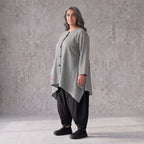 Bengalinebluse in Schwarz/Weiß A-Linie mit Rundhalsausschnitt Taschen und Zipfelsaum