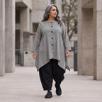 Bengalinebluse in Schwarz/Weiß A-Linie mit Rundhalsausschnitt Taschen und Zipfelsaum