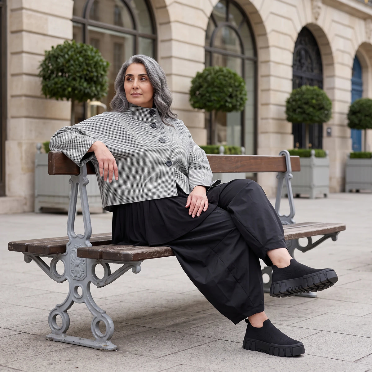 Kastige Bengalinejacke in Schwarz/Weiß mit Stehkragen und Stretch im Colorblock Look