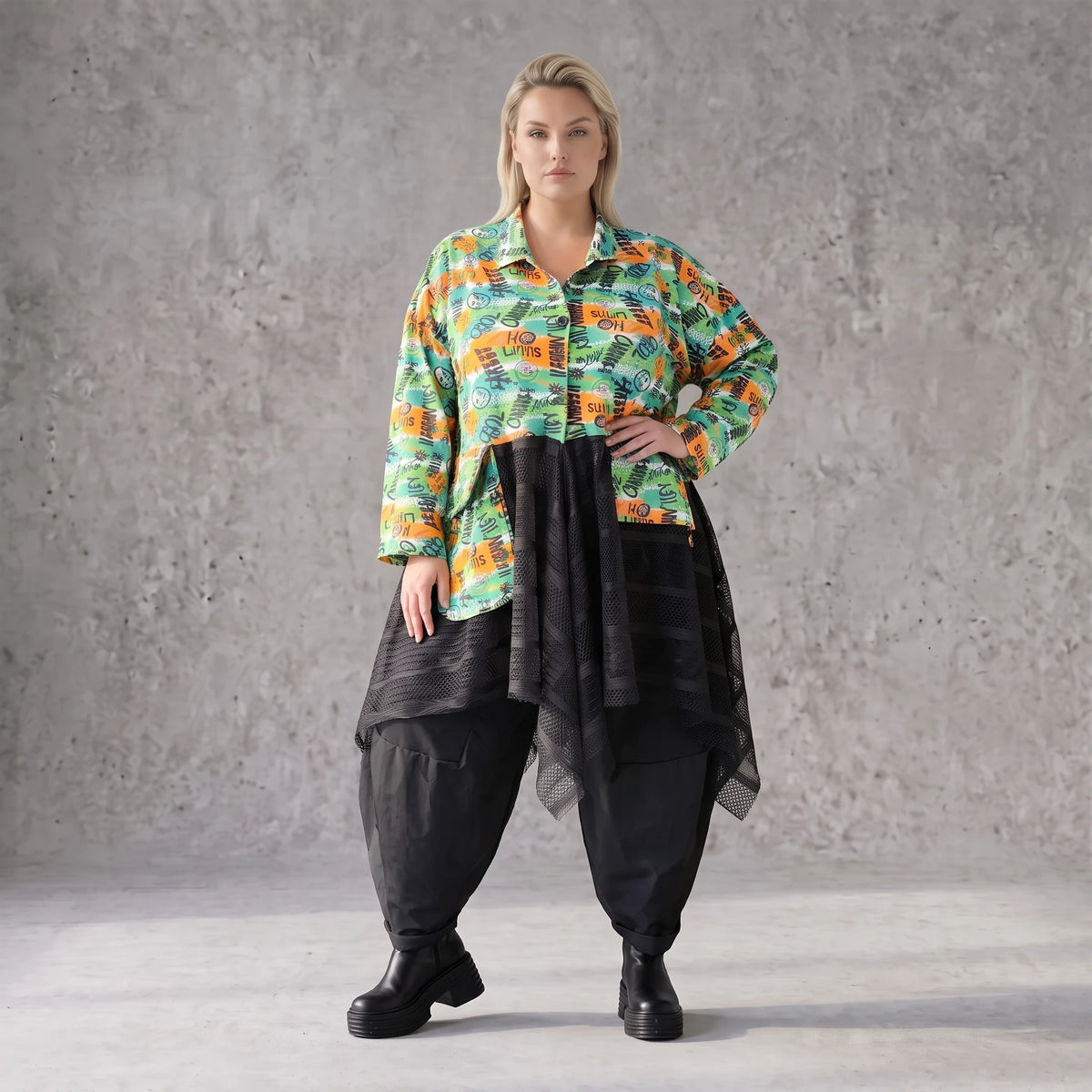 Übergangsjacke in A-Linie mit Zipfelsaum aus Baumwolljersey mit Netzdetails leicht weich