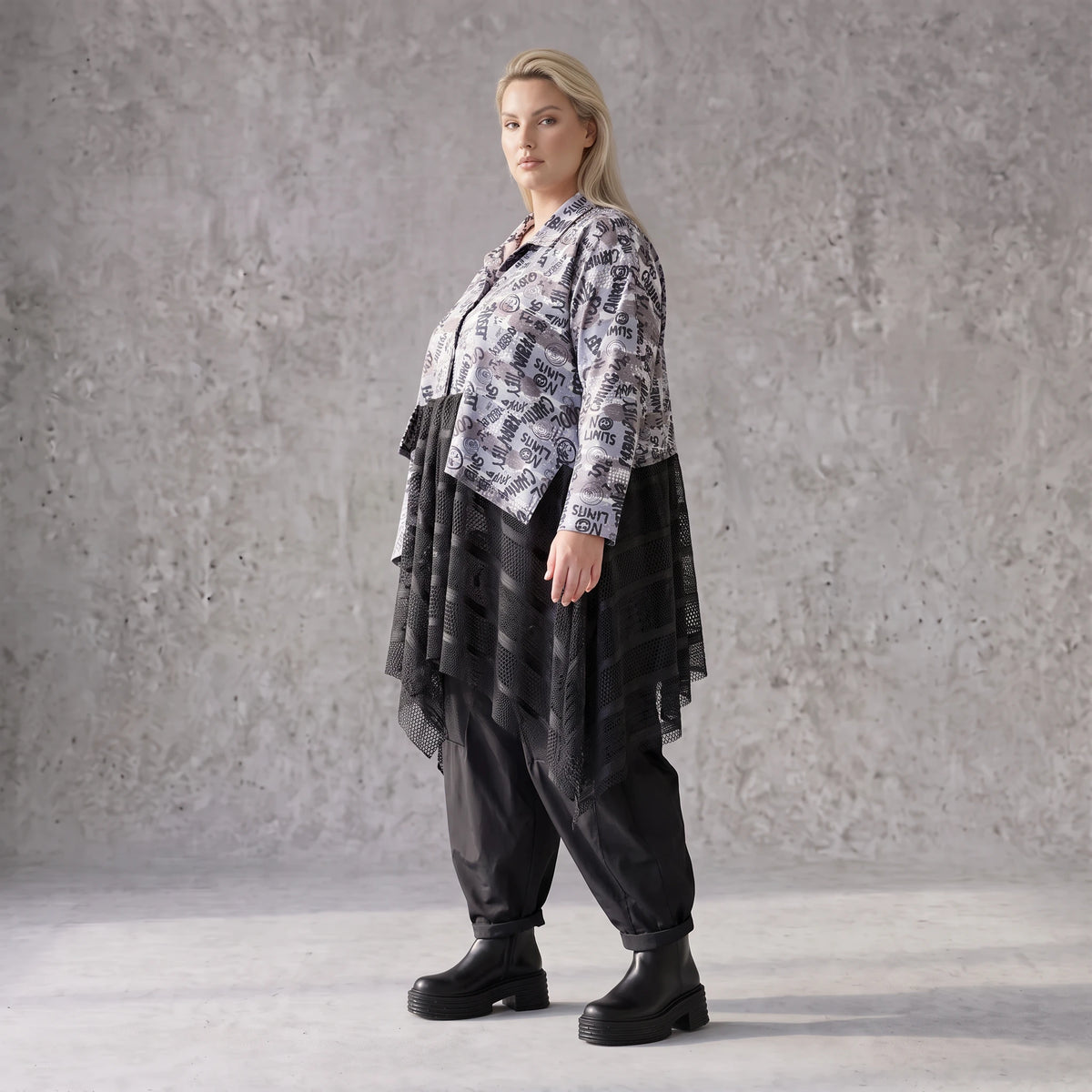 Übergangsjacke aus Jersey mit Netzeinsätzen zipfeligem Saum und A-Linie ungefüttert leicht