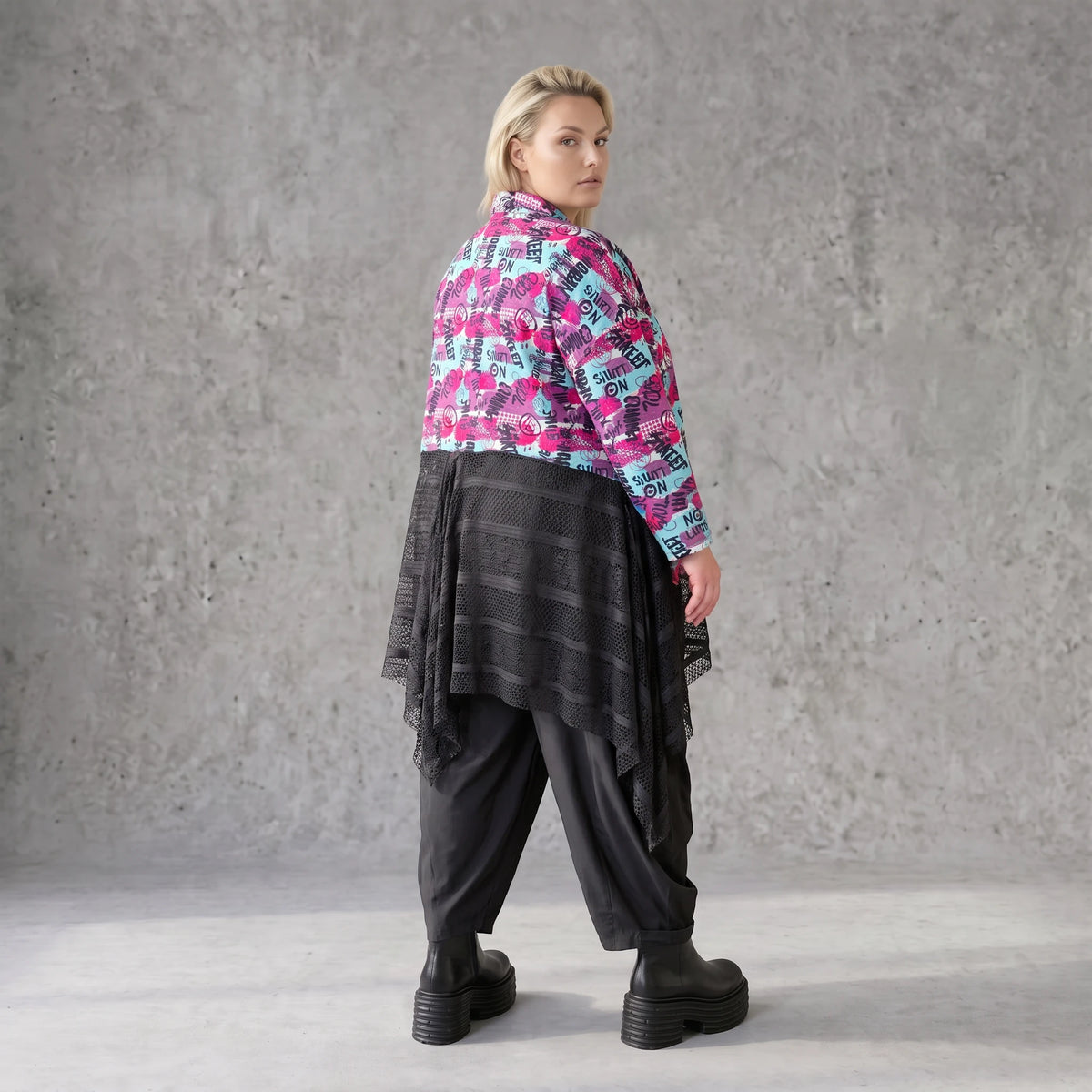Ungefütterte Übergangsjacke in A-Linie aus Jersey mit Stretch Netzeinsätzen Zipfelsaum