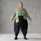 Gelb/Multi Jerseyjacke in A-Linie mit Netzeinsatz Hemdkragen Knopfleiste Zipfelsaum