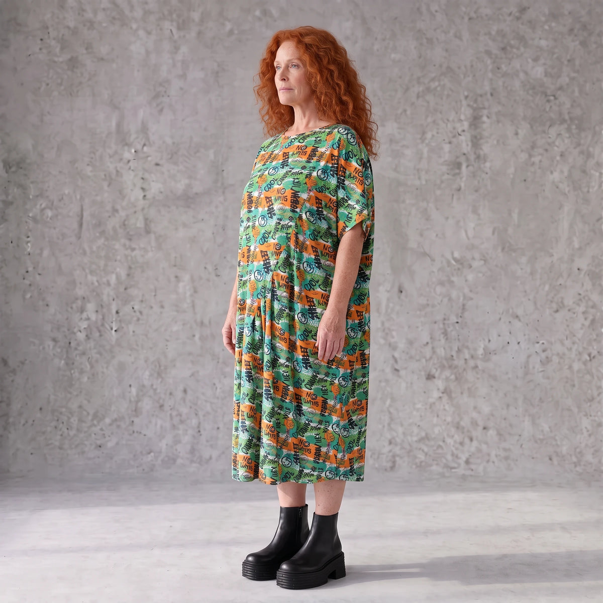 Jerseykleid in Grün/Multi mit Rundhalsausschnitt in Ballonform aus weichem Stretchstoff