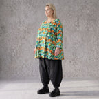 Shirt in A-Linie aus Stretchjersey mit grünem Multimuster luftig und locker fallend