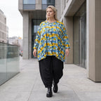 Jerseyshirt in Gelb/Multi mit Rundhalsausschnitt in A-Linie und 7/8-Arm lässig