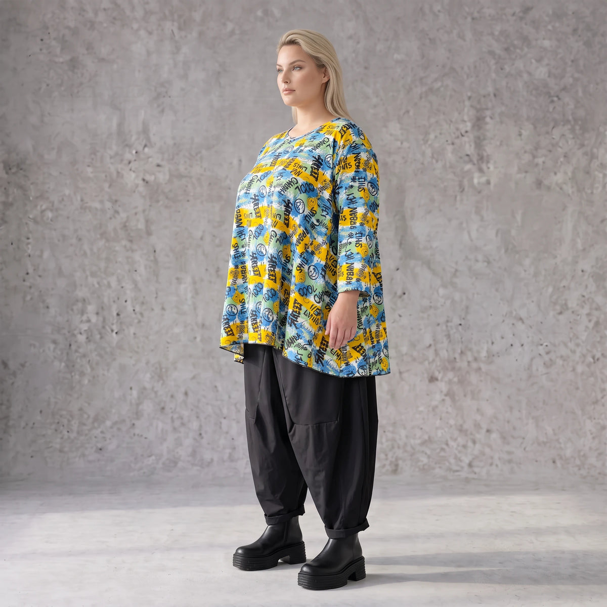 Jerseyshirt in Gelb/Multi mit Rundhalsausschnitt in A-Linie und 7/8-Arm lässig