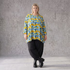 Jerseyshirt in Gelb/Multi mit Rundhalsausschnitt in A-Linie und 7/8-Arm lässig