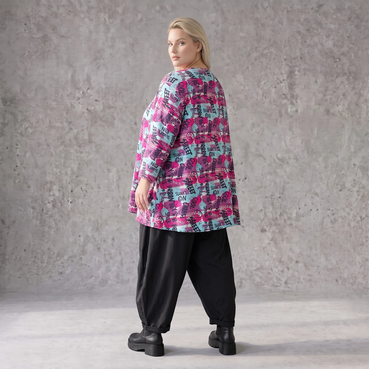 Jerseyshirt in Lila/Multi mit Rundhalsausschnitt A-Linie und 7/8-Arm in Stretchqualität