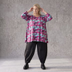 Jerseyshirt in Lila/Multi mit Rundhalsausschnitt A-Linie und 7/8-Arm in Stretchqualität