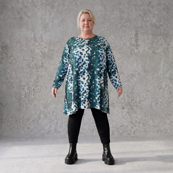Langarmshirt in Petrol/Weiß aus Stretch Twill mit Rundhalsausschnitt in softer A-Linie