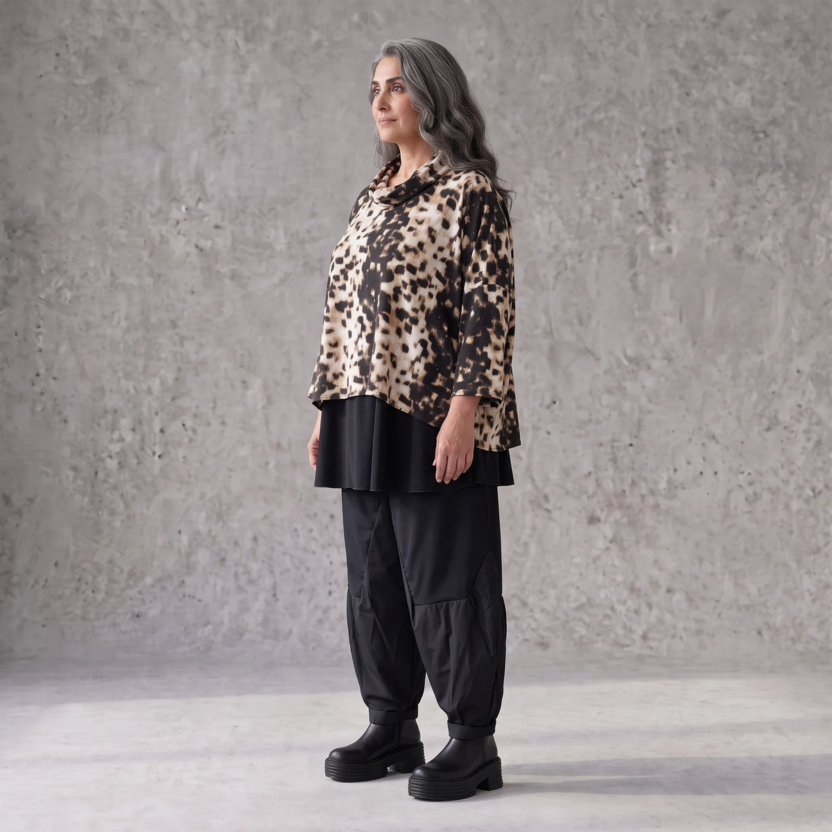 Kastiges Twillshirt mit Rollkragen und 3/4-Arm in Braun/Weiß mit softem Stretchkomfort