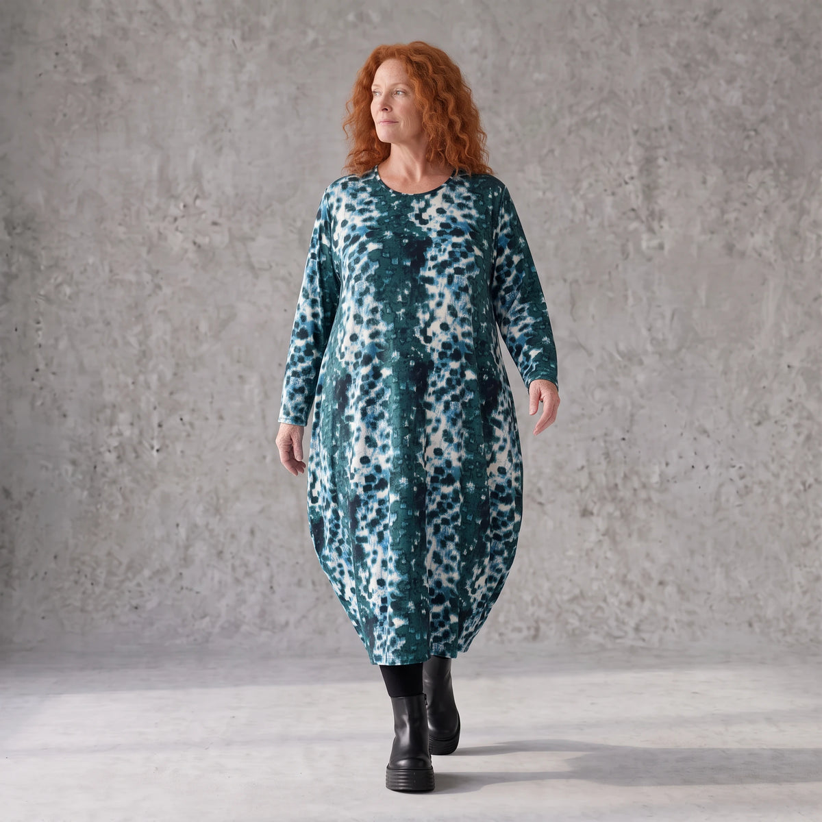 Ballonkleid aus Stretch Twill in Petrol/Weiss mit femininer Silhouette und leichtem Fall