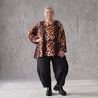 Langarmshirt aus rost/weißem Viskosetwill mit Stretch in A-Linie mit Rundhalsausschnitt