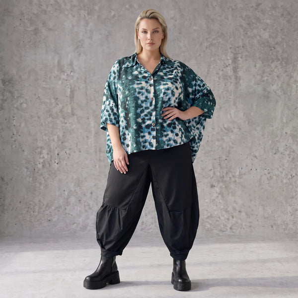 Petrol/Weiße Bluse aus Stretchtwill mit Hemdkragen und 3/4-Arm aus Viskosemix weichfallend
