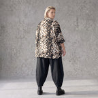 Twillbluse in Braun/Weiß mit Muster Hemdkragen Knopfleiste Stretch und gerundetem Saum