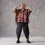 Bluse in Rost/Weiß aus Stretch Twill mit Hemdkragen und 3/4-Arm im gerundeten Schnitt