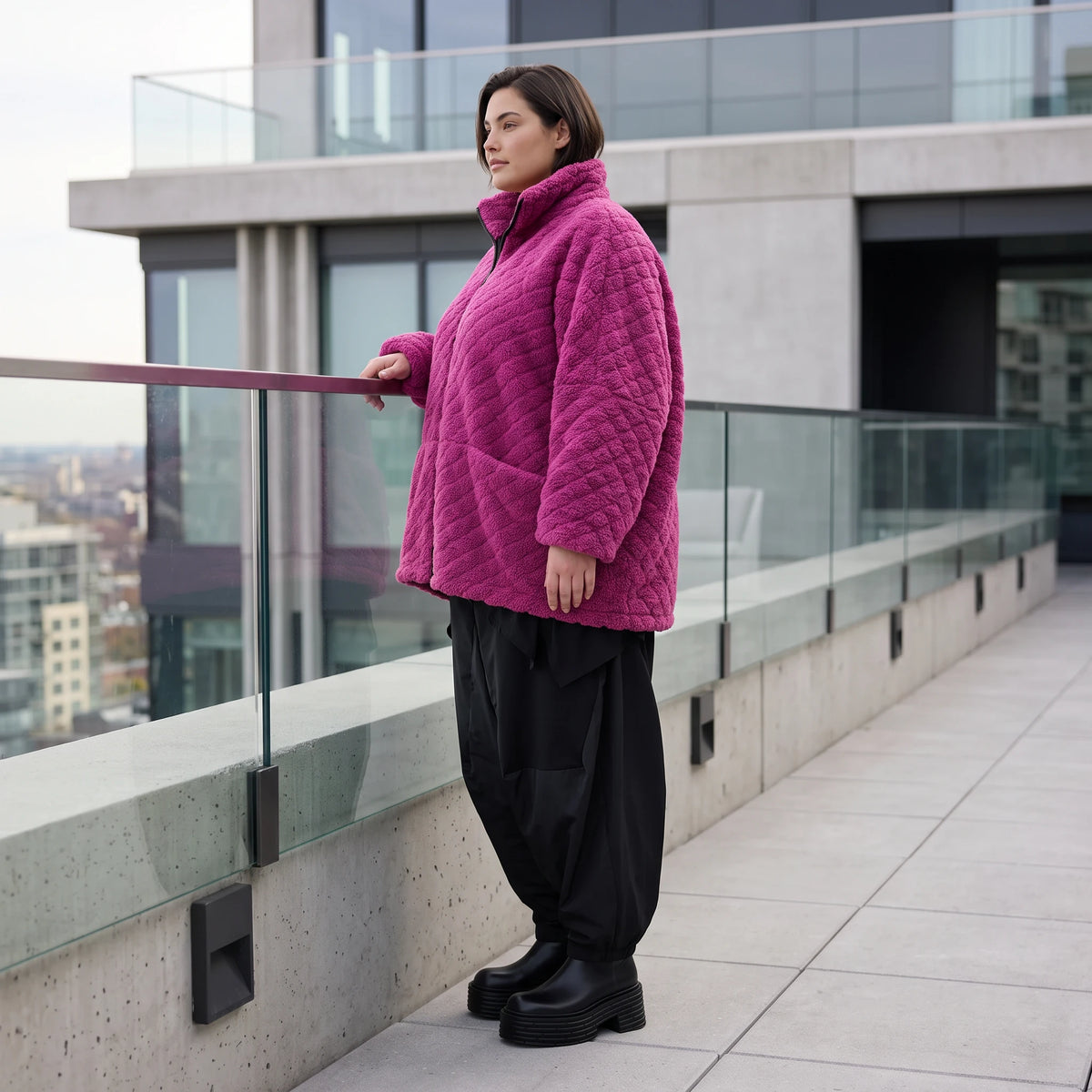Fuchsia Teddyjacke mit kastigem Schnitt Stehkragen Reißverschluss und Nahttaschen